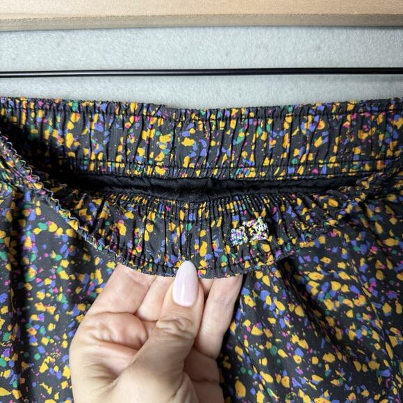 Nike Tempo 3" Icon Clash Black/Mult Print Running Shorts (DD2279-845) Womens 1X - Picture 4 of 8